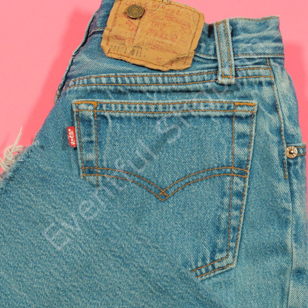 Vintage Levis 501 Jeans Womens 26 Blue Straight Leg Crop Mod Button Belt 80s USA